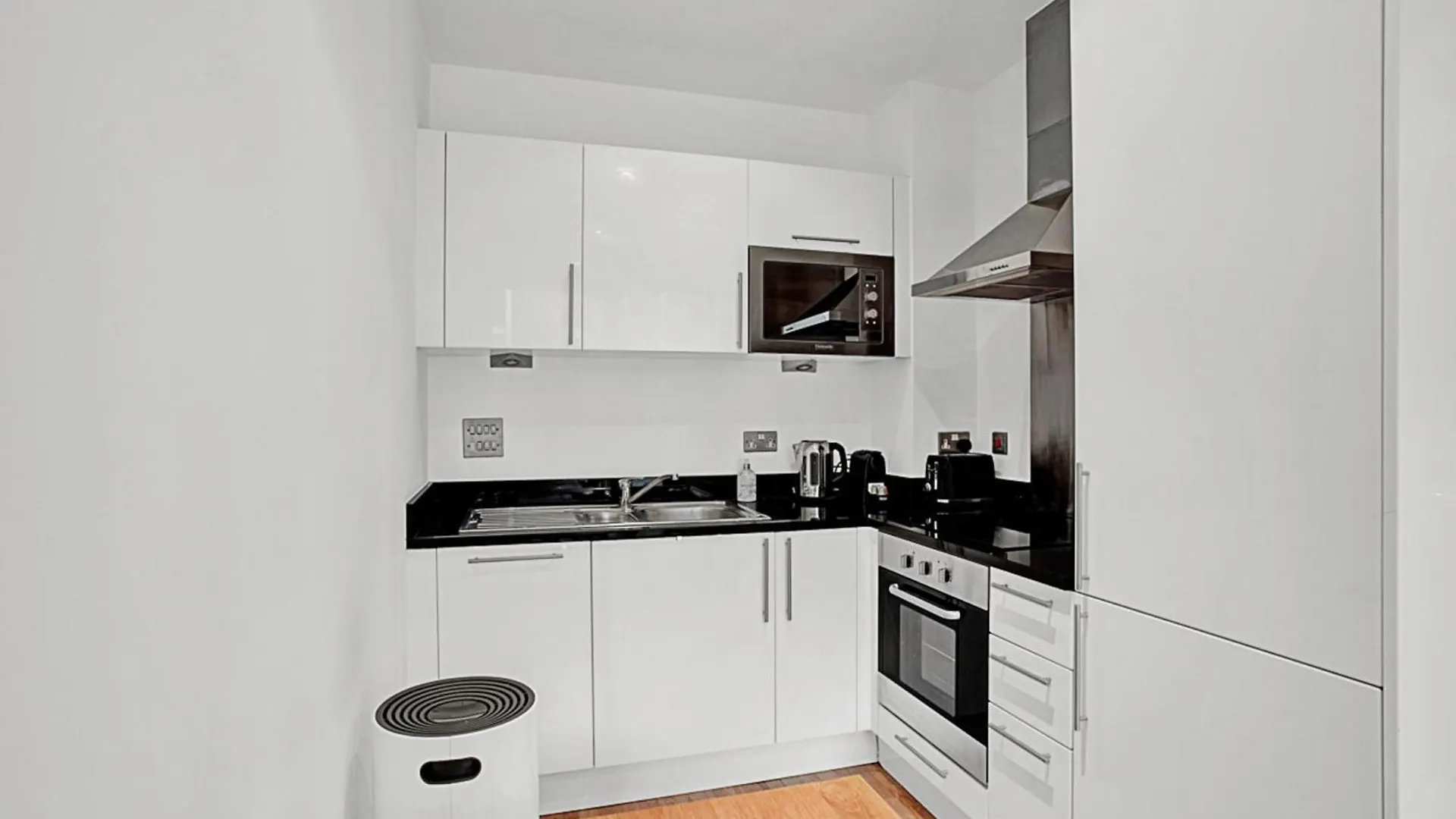 Urban Retreat Stylish 1-Bed Bliss Apartment London 0*,  United Kingdom